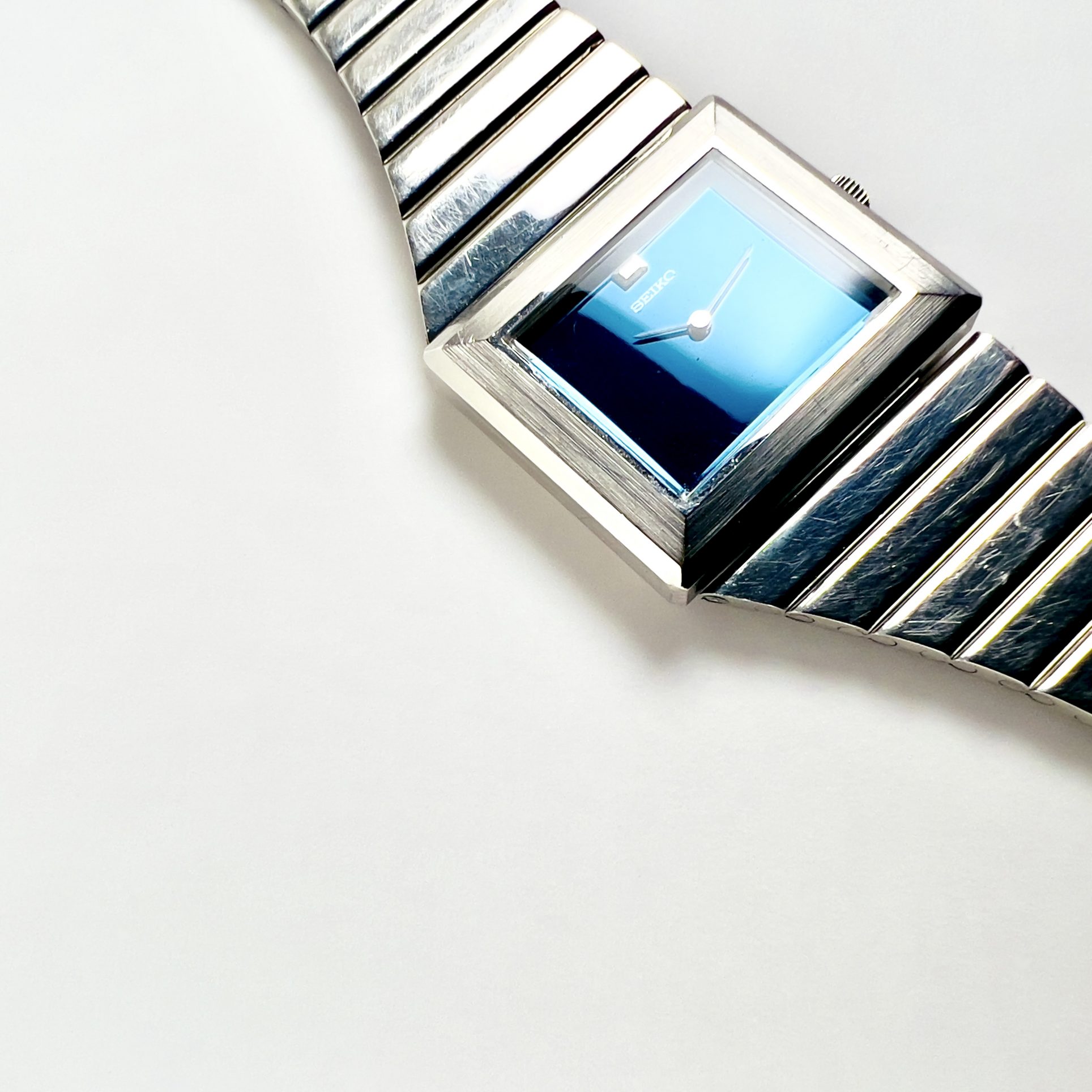 MONTRE SEIKO ASYMÉTRIQUE 11-4230 CA. 1975 – Image 2