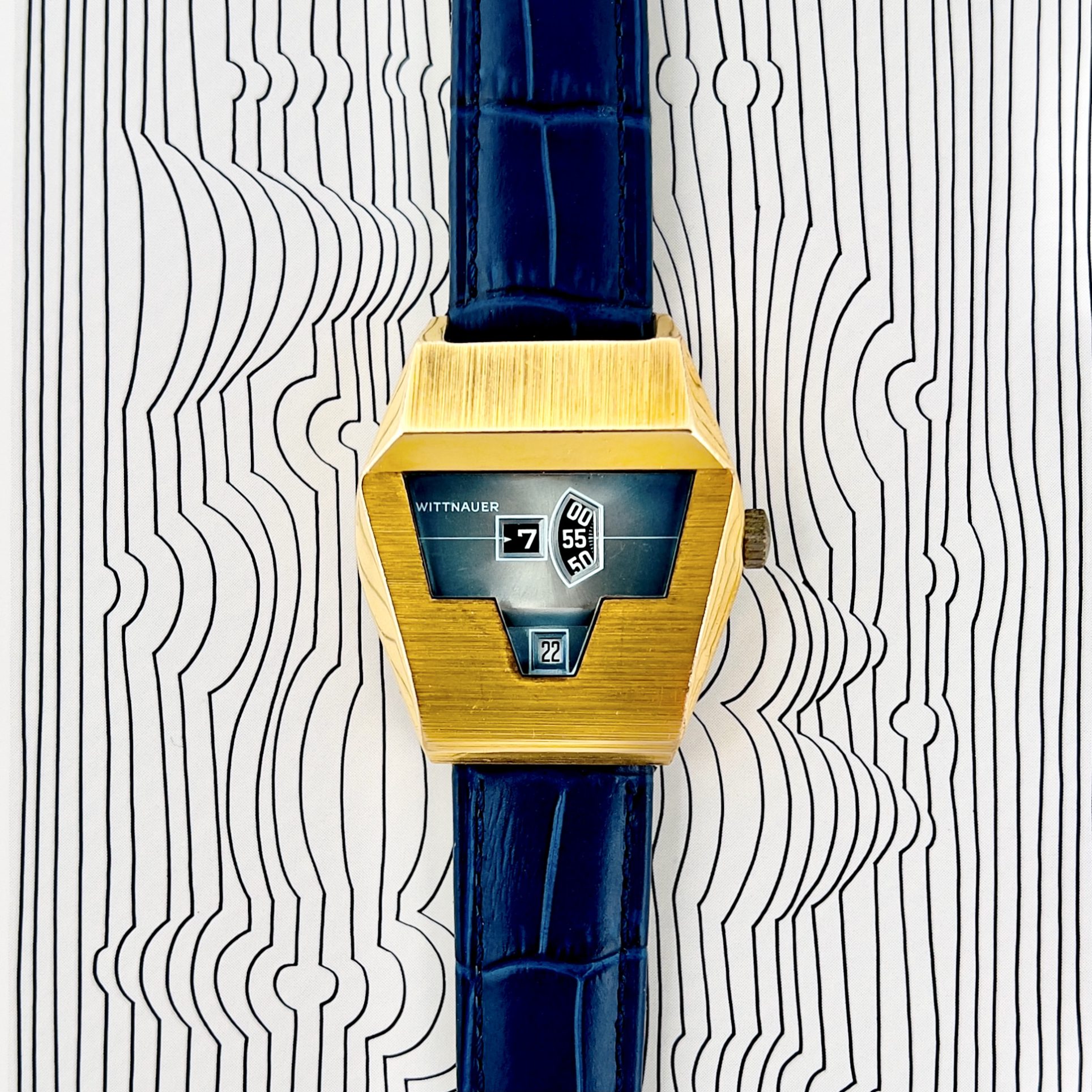 MONTRE WITTNAUER JUMP HOUR "COFFIN STYLE" CA. 1975