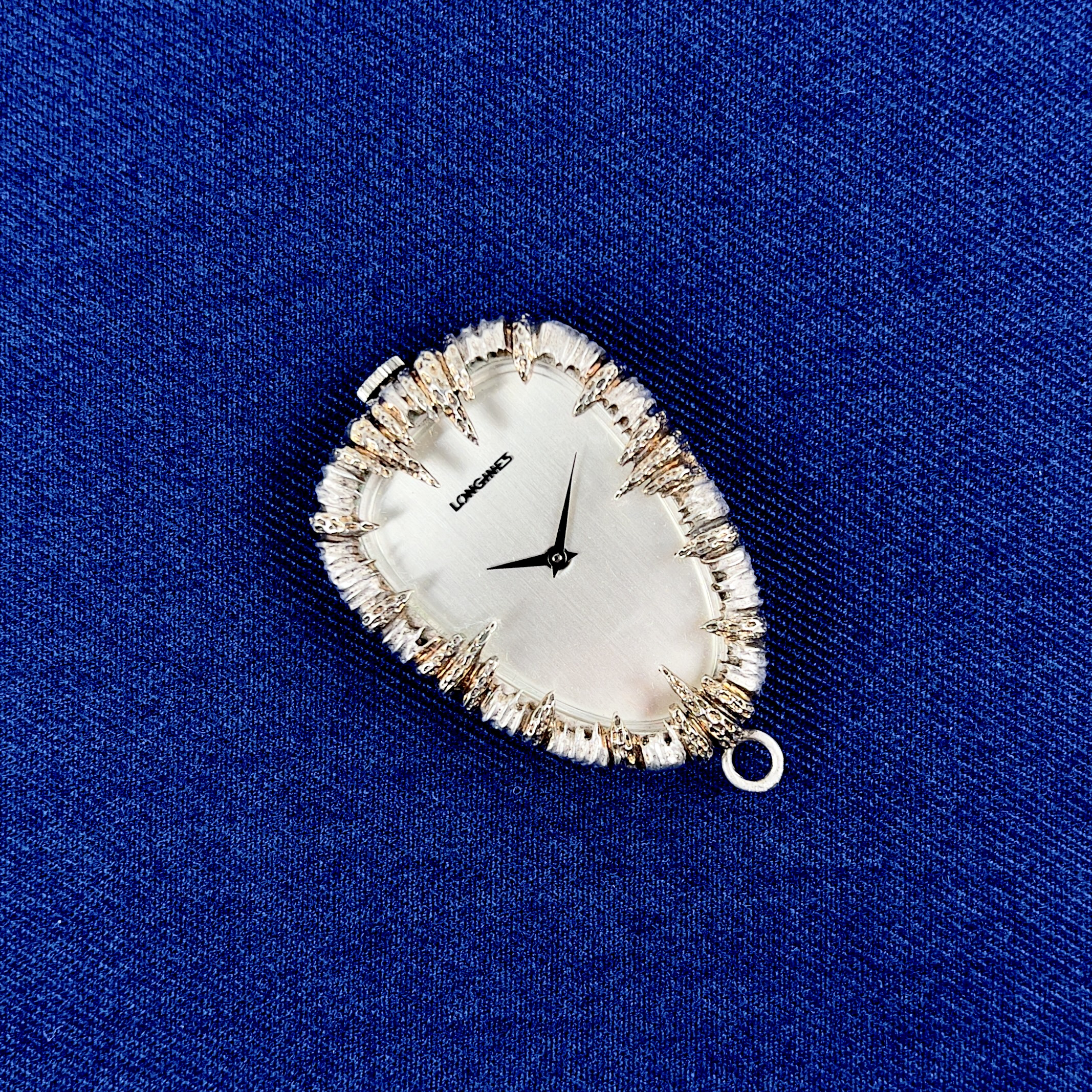 PENDENTIF LONGINES STERLING SILVER "BRUTALISTE" CA. 1970