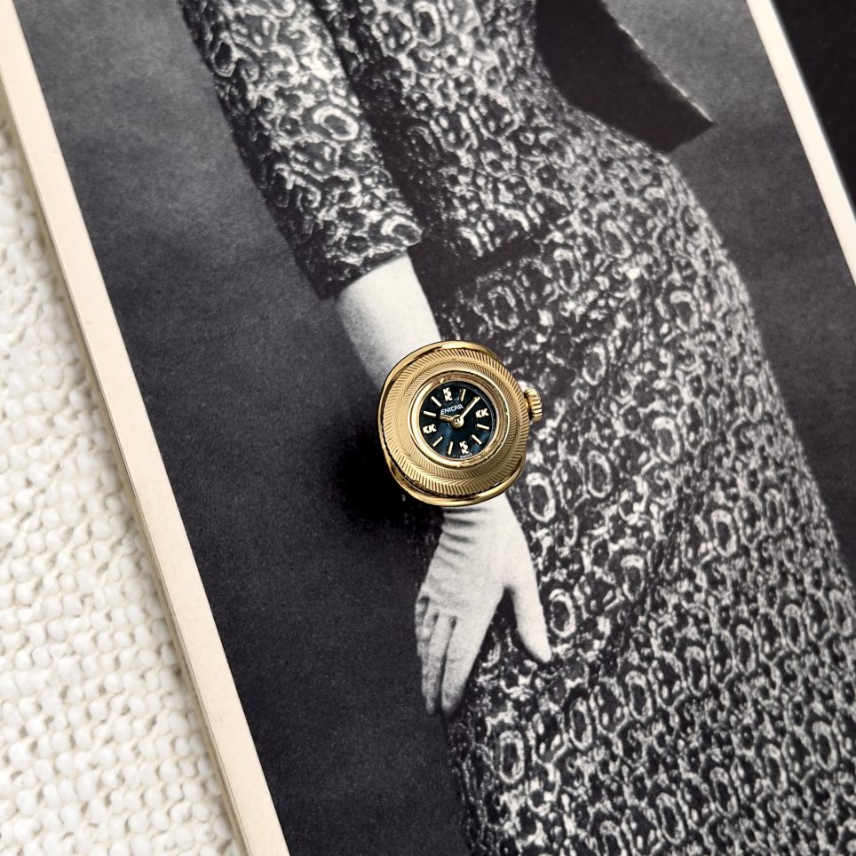 MONTRE BAGUE ENICAR CA. 1960