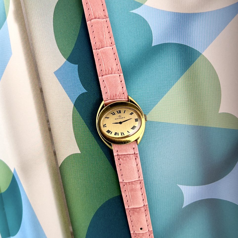 MONTRE MOVADO "CHIFFRES ROMAINS" CA. 1960